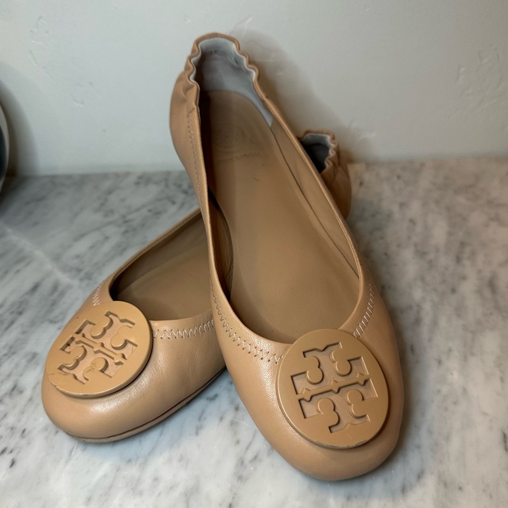 Tory Burch nude flats size 6.5